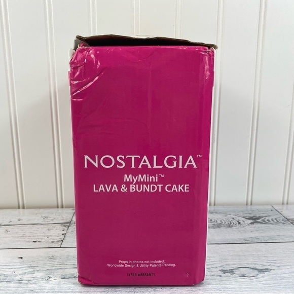 NEW Nostalgia‎ MyMini Lava Bundt Cake Maker Mini Countertop Baker Electric Pink - Picture 4 of 7